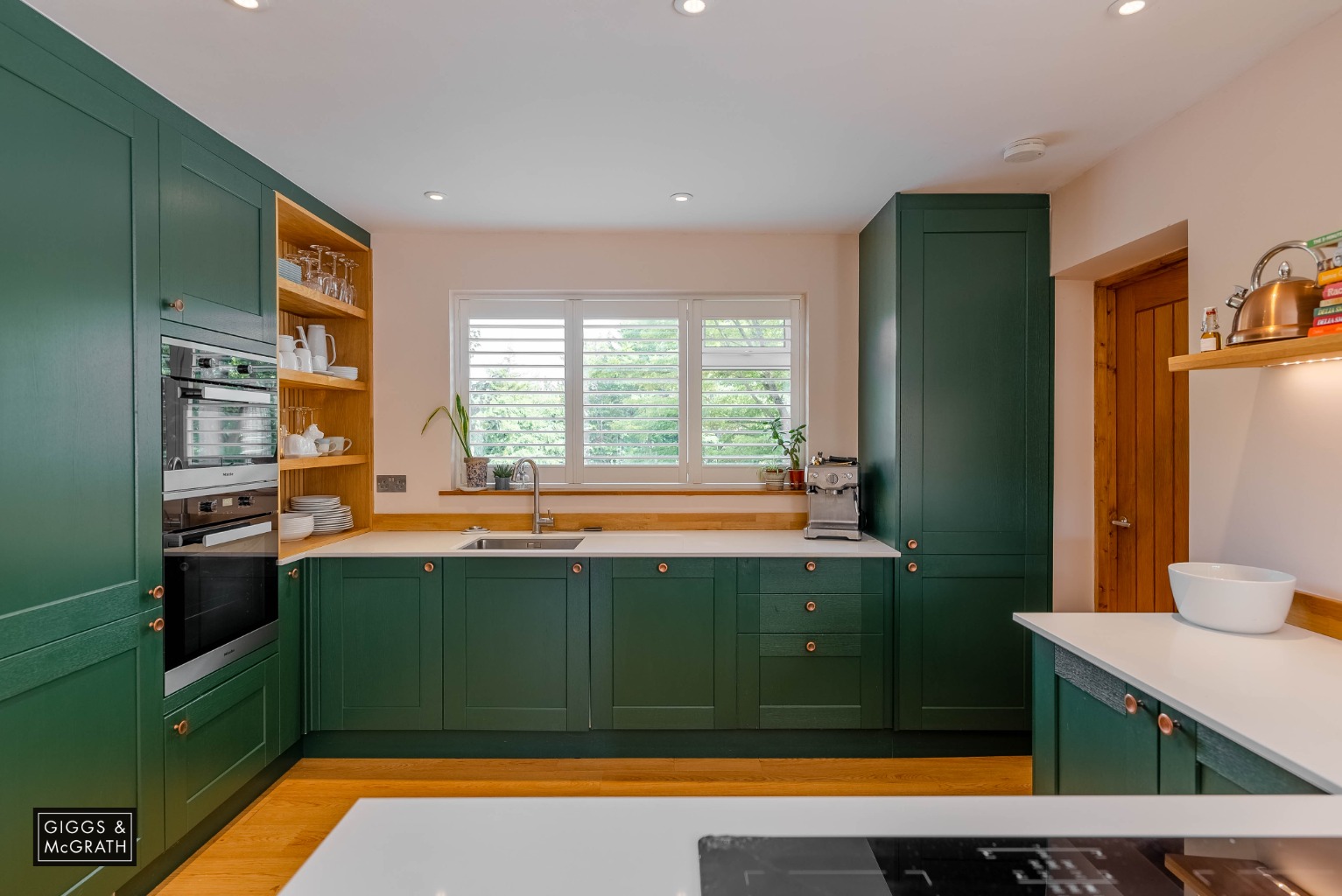 4 bed detached house for sale in High Street, Huntingdon 2