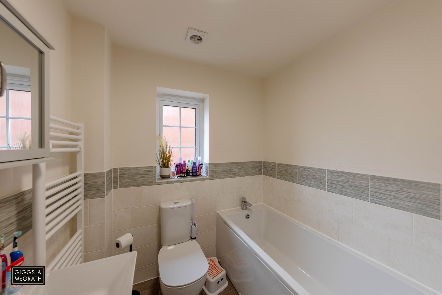 3 bed detached house for sale in Lawrence Drive, Huntingdon  - Property Image 16