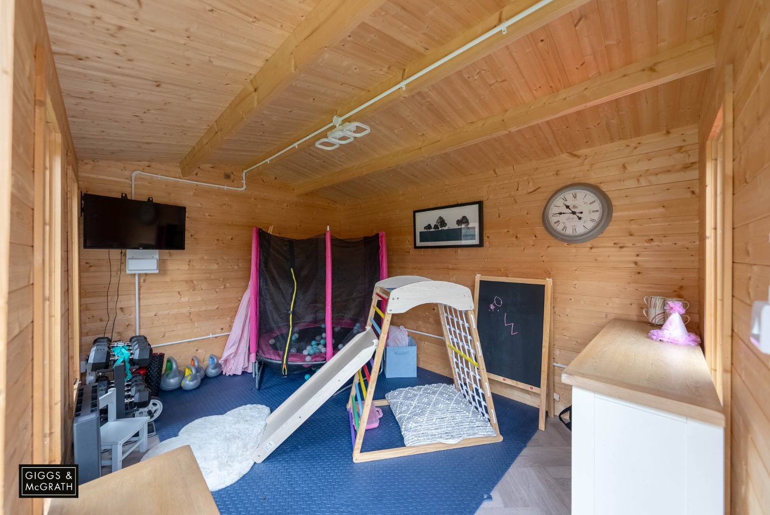 3 bed detached house for sale in Lawrence Drive, Huntingdon 21