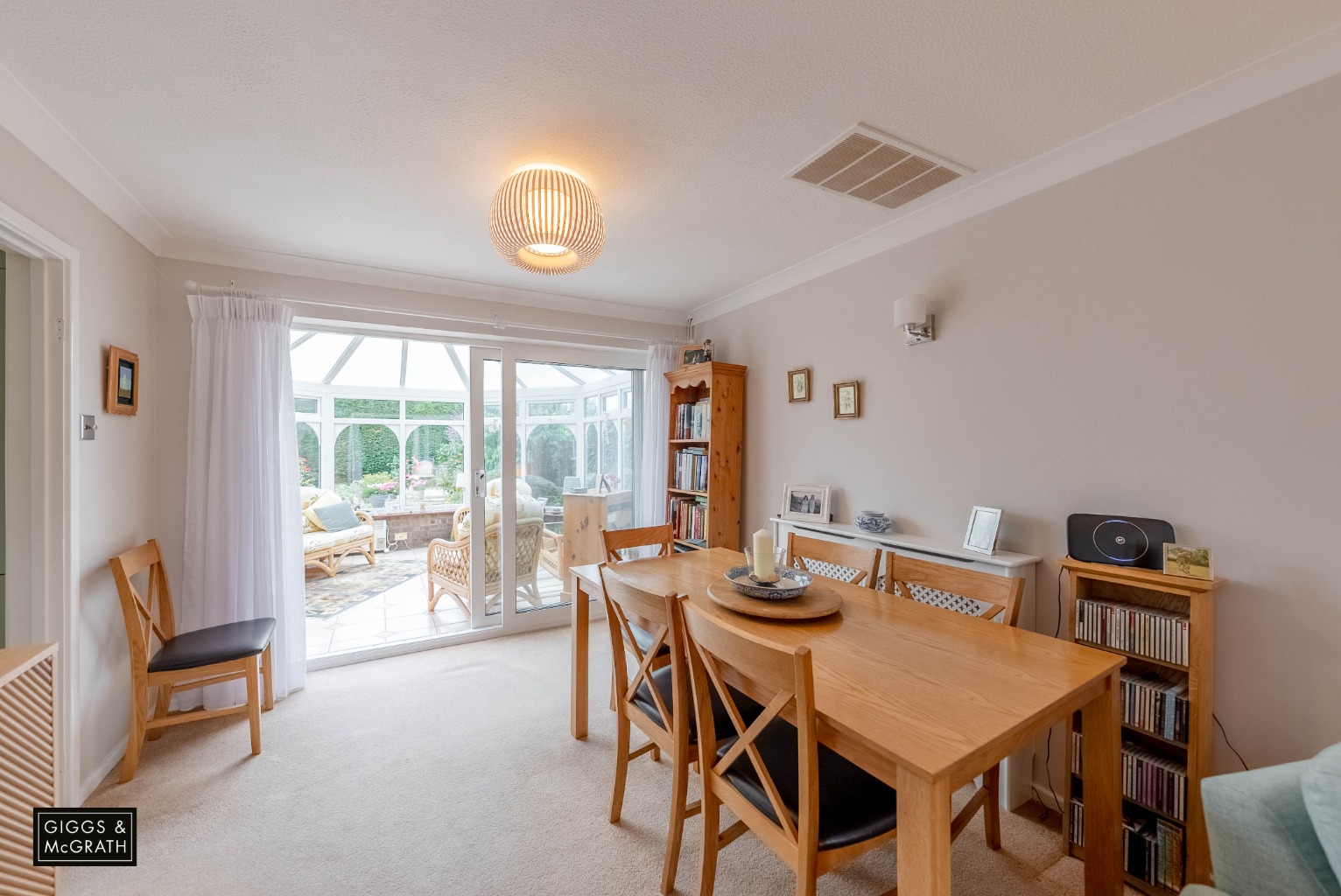 3 bed detached house for sale in Townsend Road, Cambridgeshire  - Property Image 9