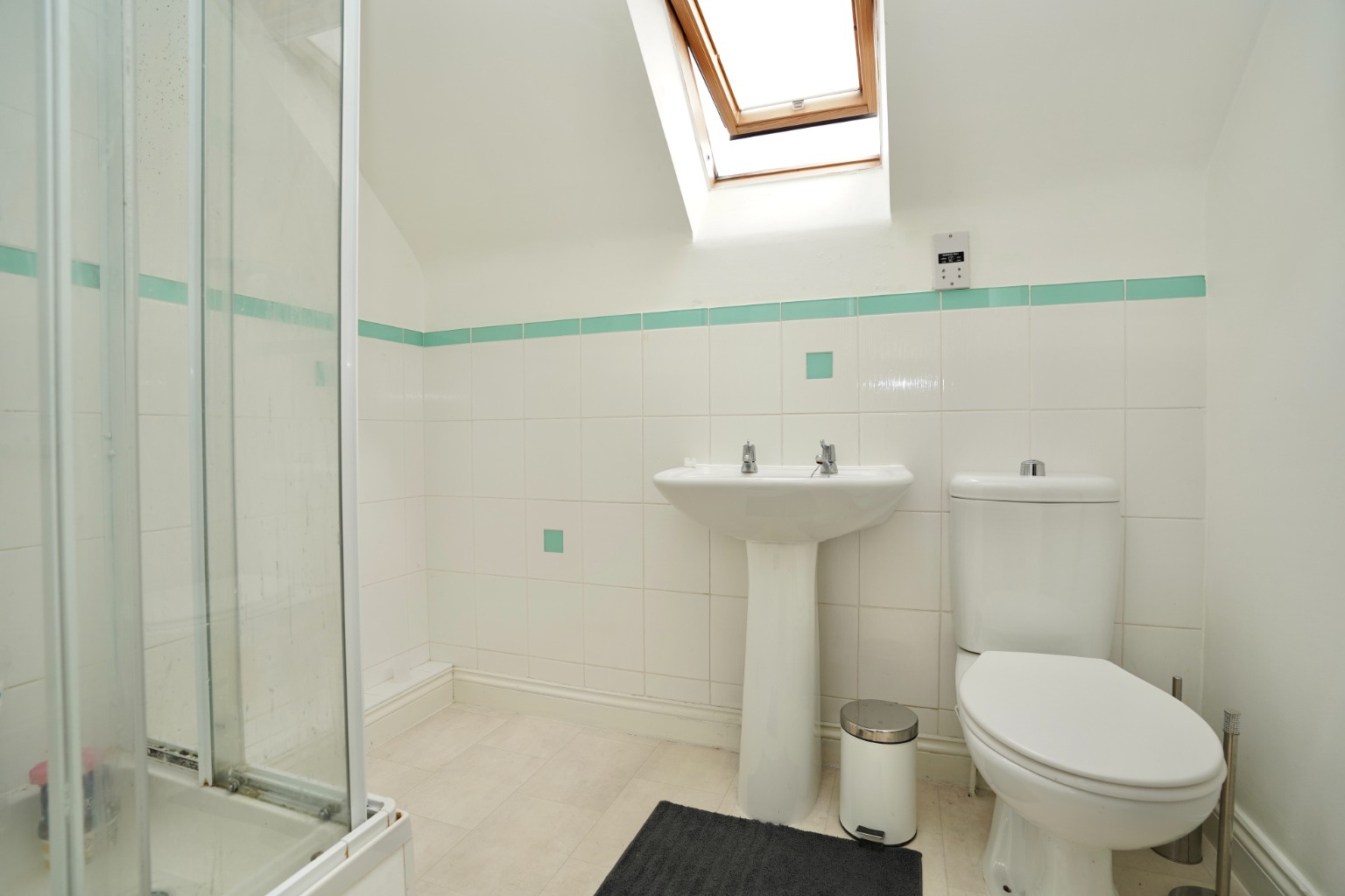 3 bed end of terrace house for sale in Robertson Way, Huntingdon  - Property Image 8