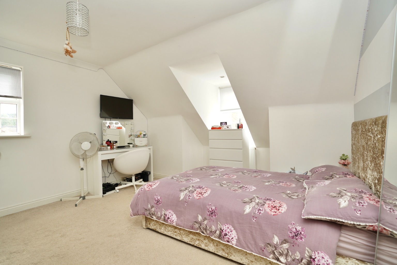 3 bed end of terrace house for sale in Robertson Way, Huntingdon  - Property Image 7