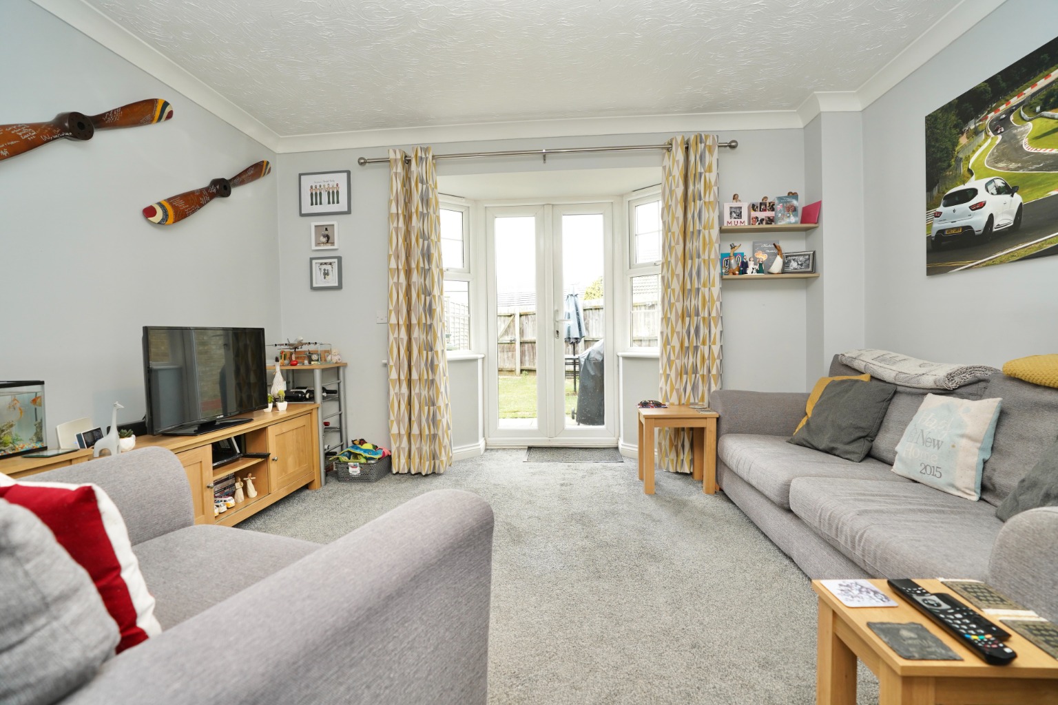 3 bed end of terrace house for sale in Robertson Way, Huntingdon  - Property Image 3