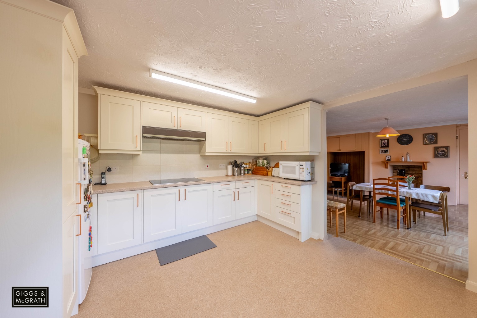 5 bed detached house for sale in High Street, Huntingdon  - Property Image 2