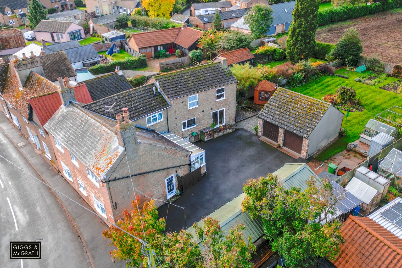 5 bed detached house for sale in High Street, Huntingdon  - Property Image 12