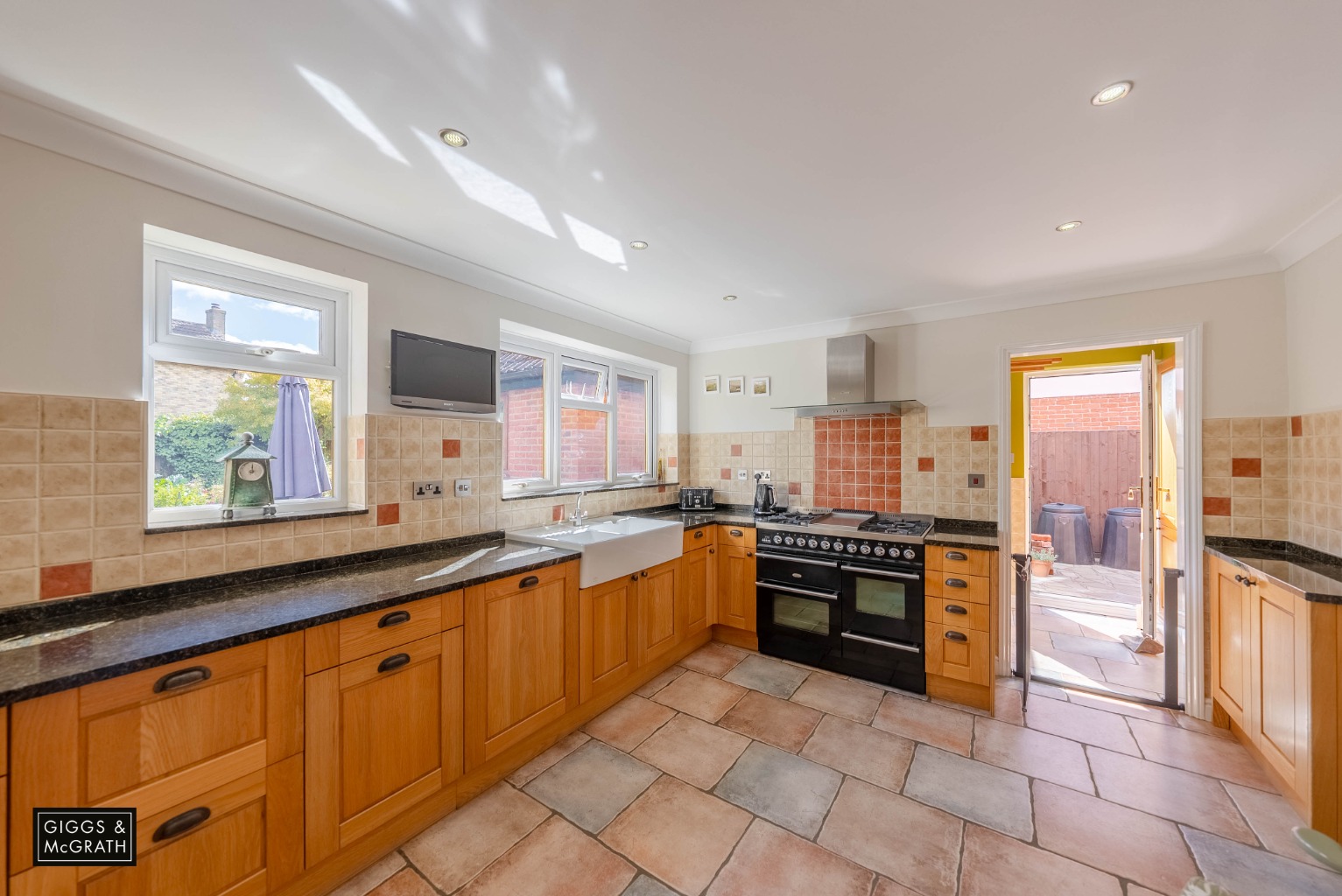 4 bed detached house for sale in Crane Close, Huntingdon  - Property Image 9