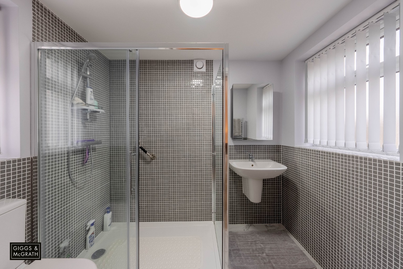 3 bed detached bungalow for sale in Desborough Road, Huntingdon 5