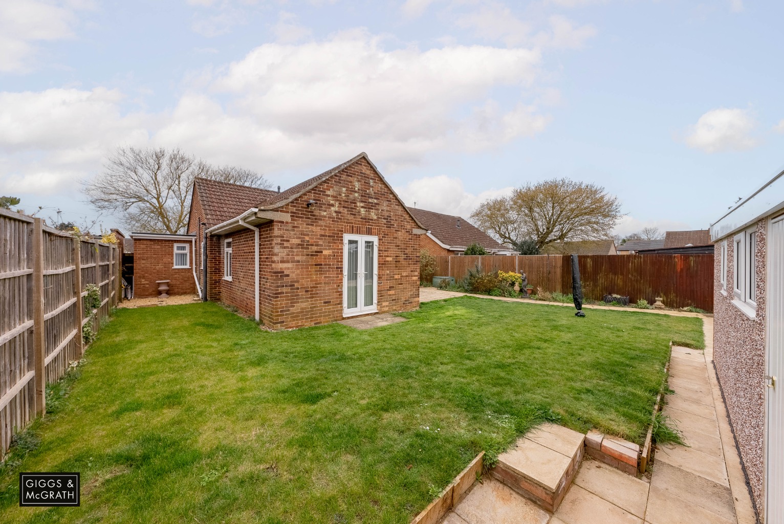 3 bed detached bungalow for sale in Desborough Road, Huntingdon 16