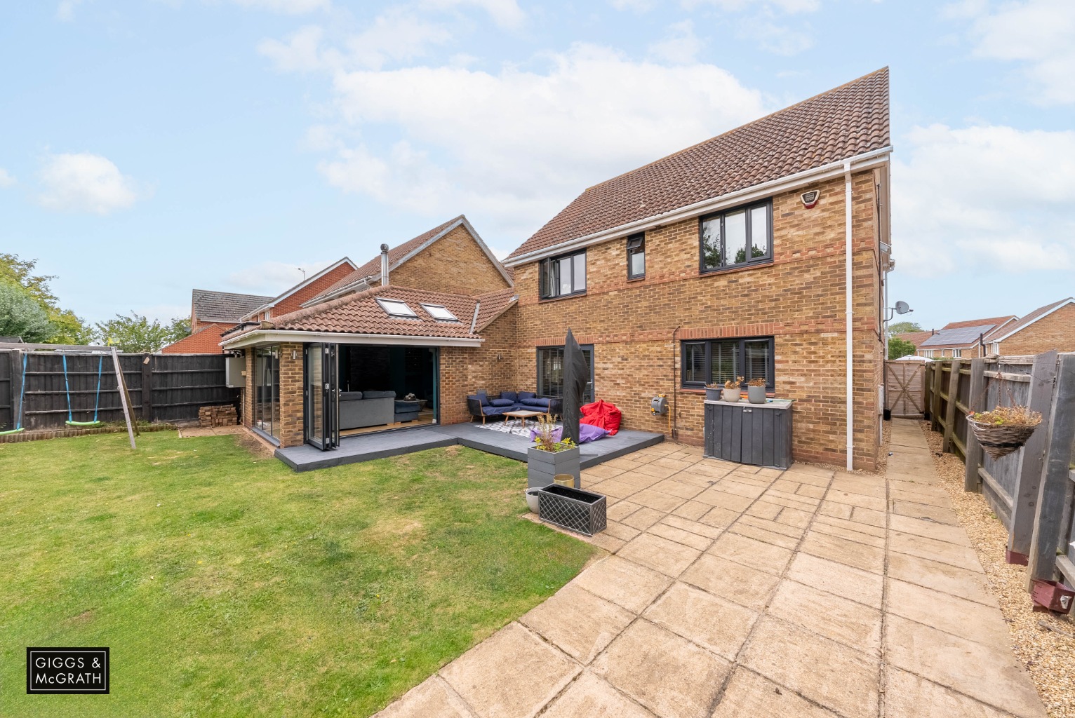 4 bed detached house for sale in Ferriman Road, Cambridgeshire  - Property Image 4