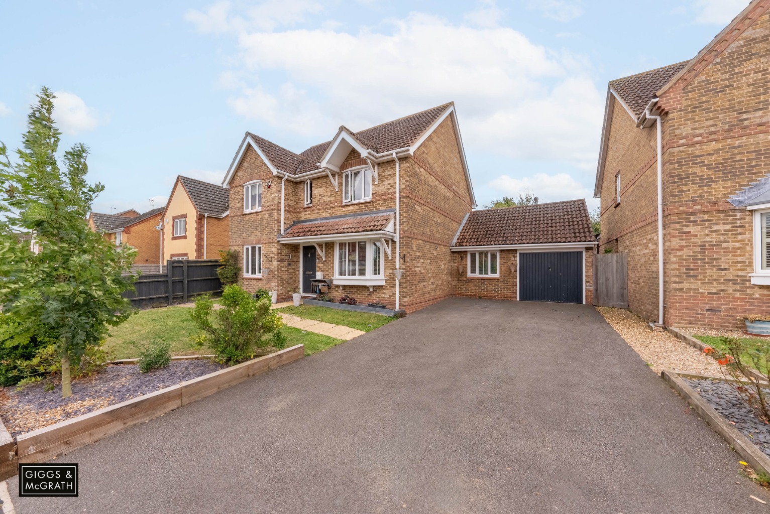 4 bed detached house for sale in Ferriman Road, Cambridgeshire  - Property Image 3