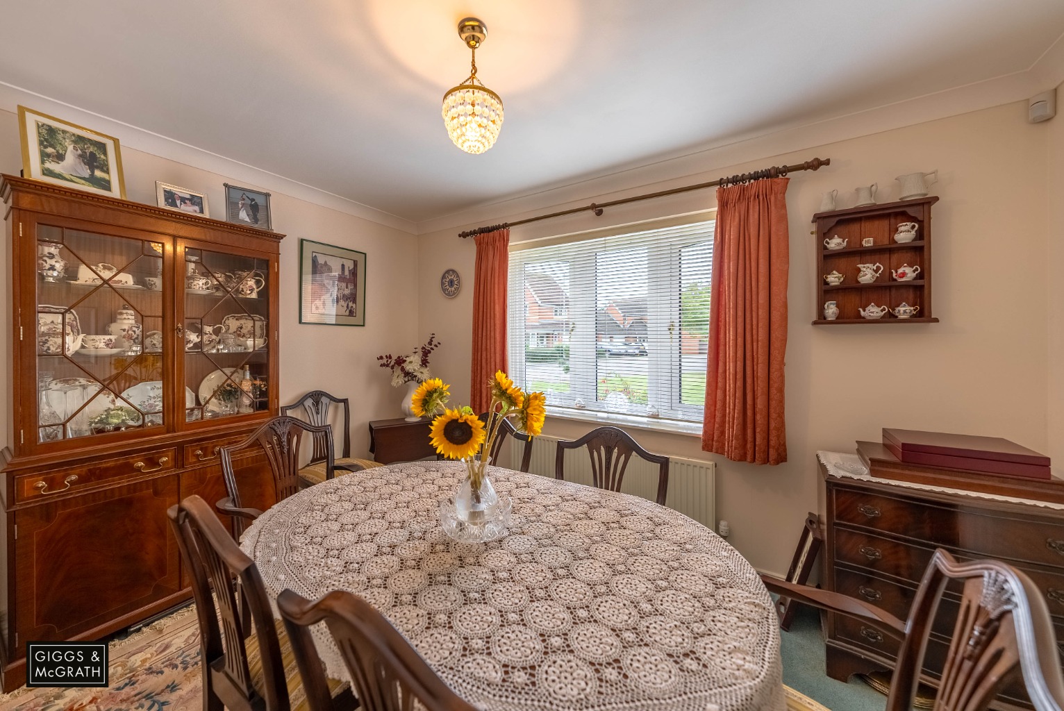 4 bed detached house for sale in Payn Close, Huntingdon 6