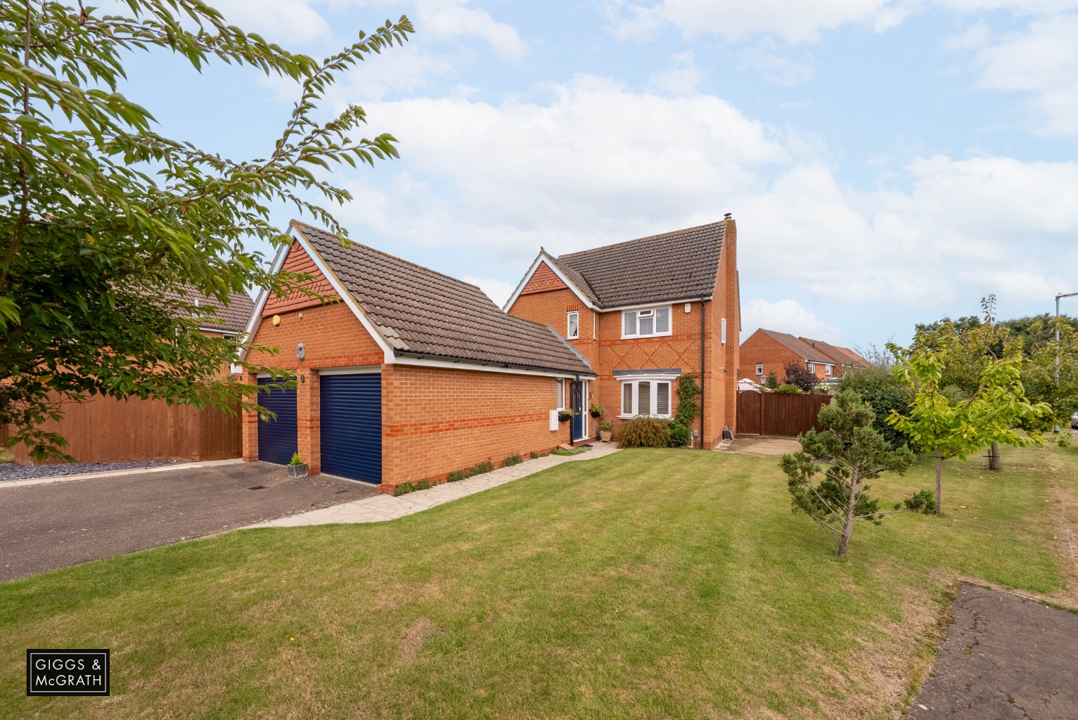 4 bed detached house for sale in Payn Close, Huntingdon  - Property Image 1