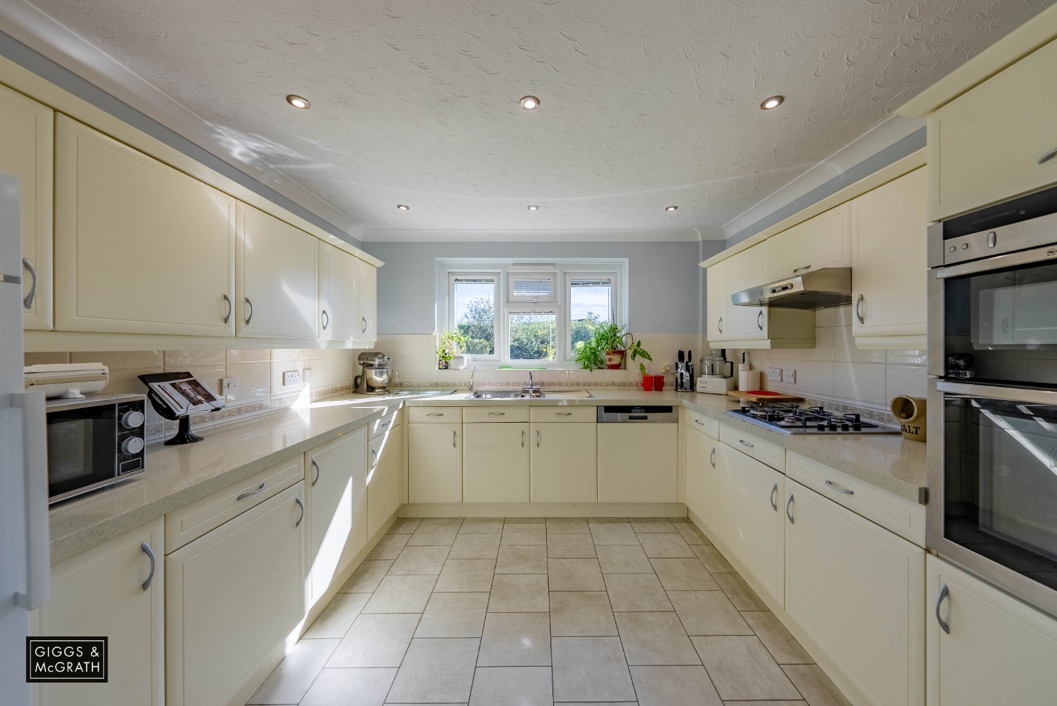 4 bed detached house for sale in The Pasture, Huntingdon  - Property Image 9