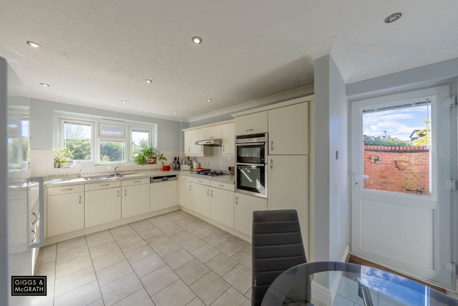 4 bed detached house for sale in The Pasture, Huntingdon  - Property Image 7