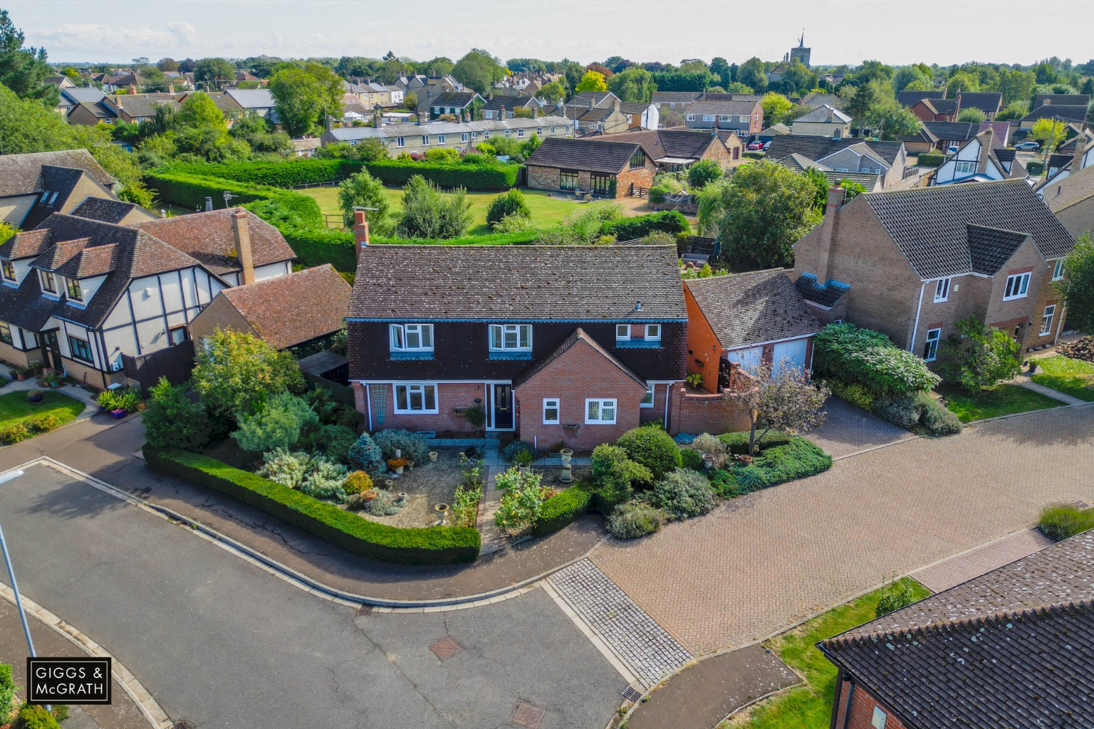 4 bed detached house for sale in The Pasture, Huntingdon  - Property Image 2