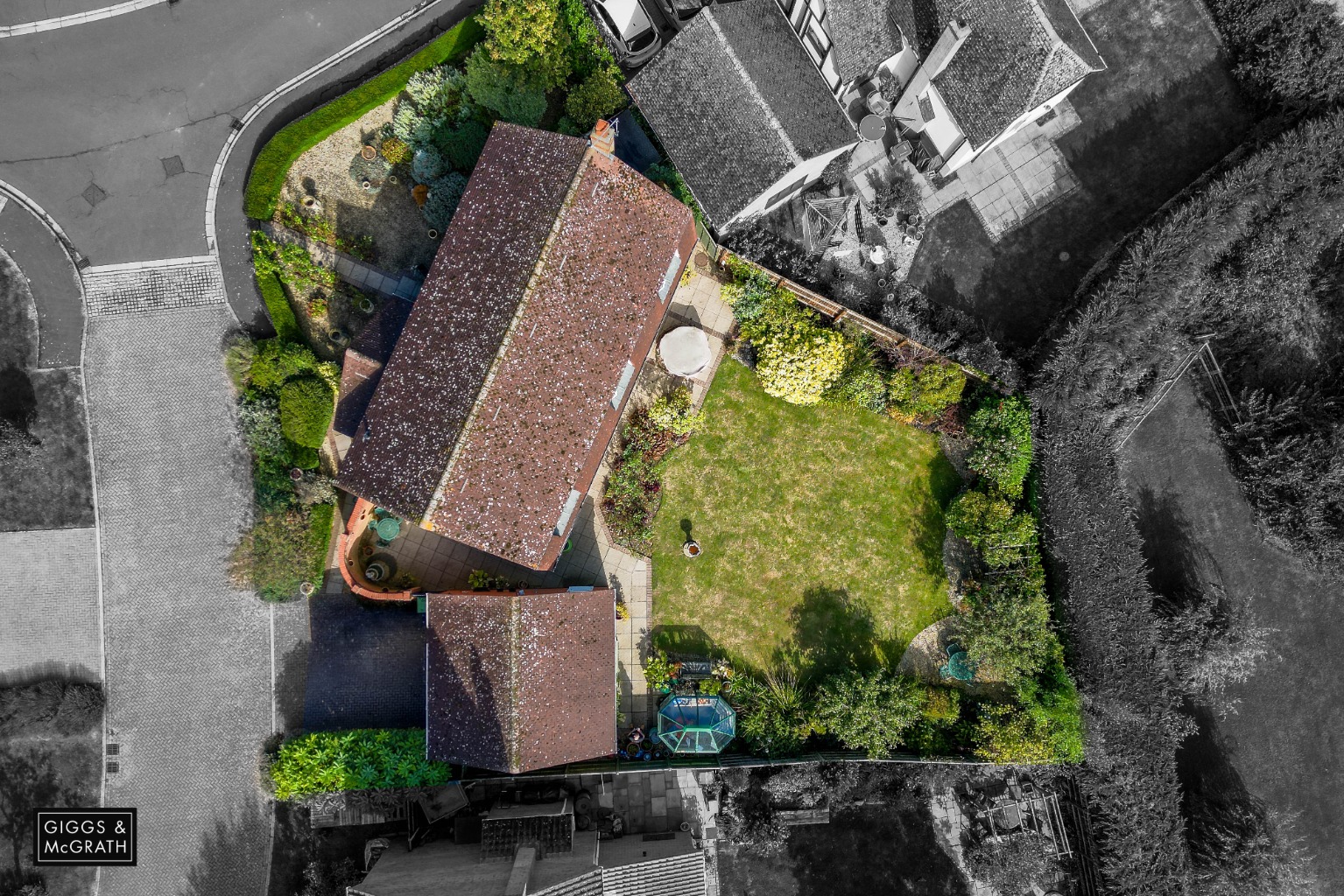 4 bed detached house for sale in The Pasture, Huntingdon 3