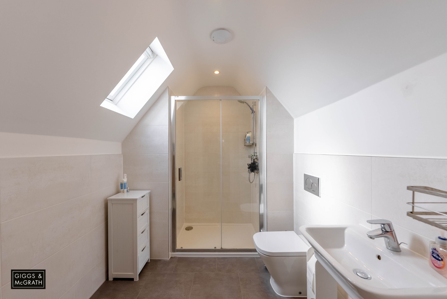 5 bed detached house for sale in Central Avenue, Huntingdon 15