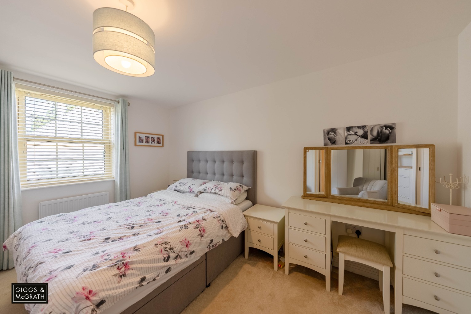 5 bed detached house for sale in Central Avenue, Huntingdon 10