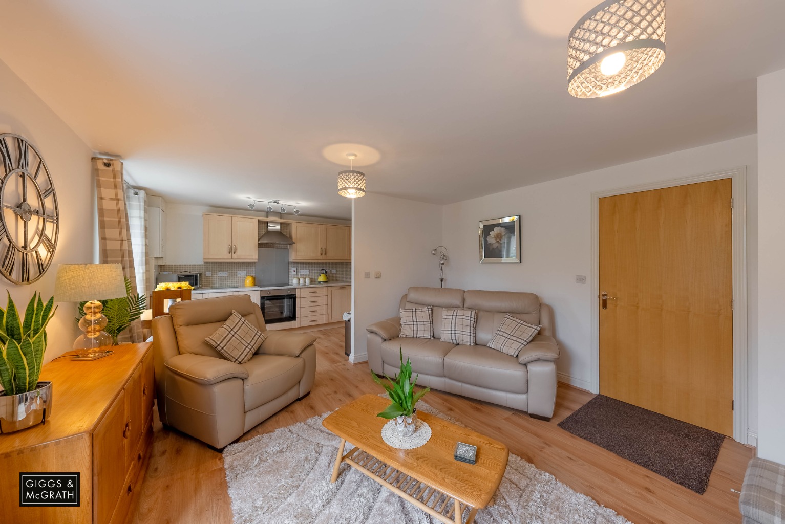 1 bed ground floor flat for sale in Leas Close, St. Ives  - Property Image 5