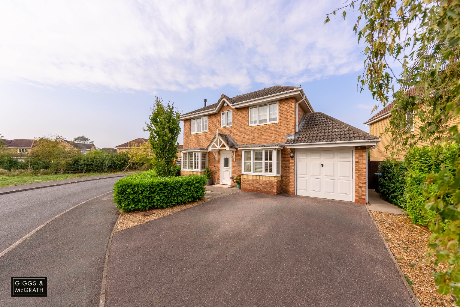 4 bed detached house for sale in Moat Way, Cambridge  - Property Image 1