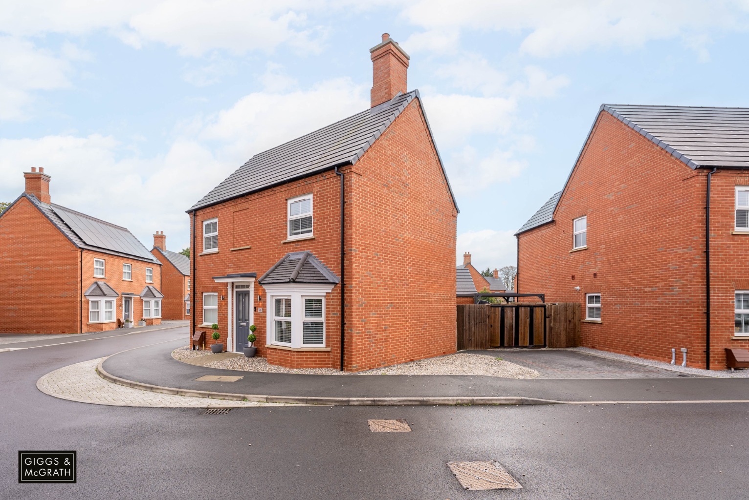 3 bed detached house for sale in De Havilland Gardens, Huntingdon  - Property Image 17