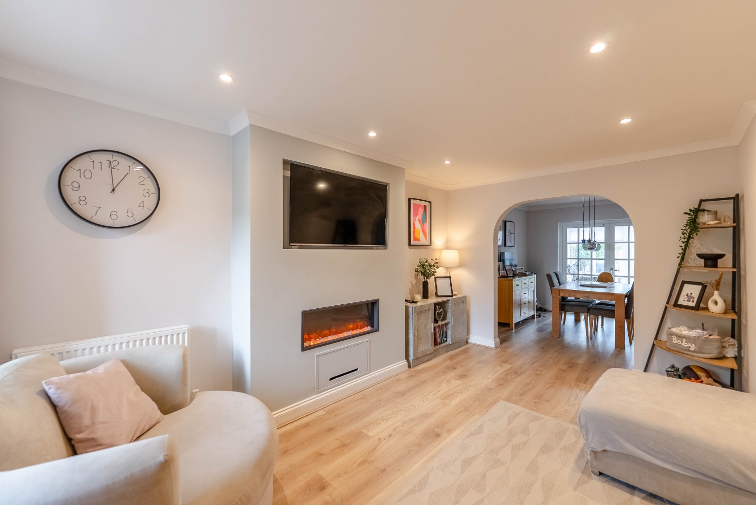 3 bed semi-detached house for sale in Greenfields, Huntingdon 1