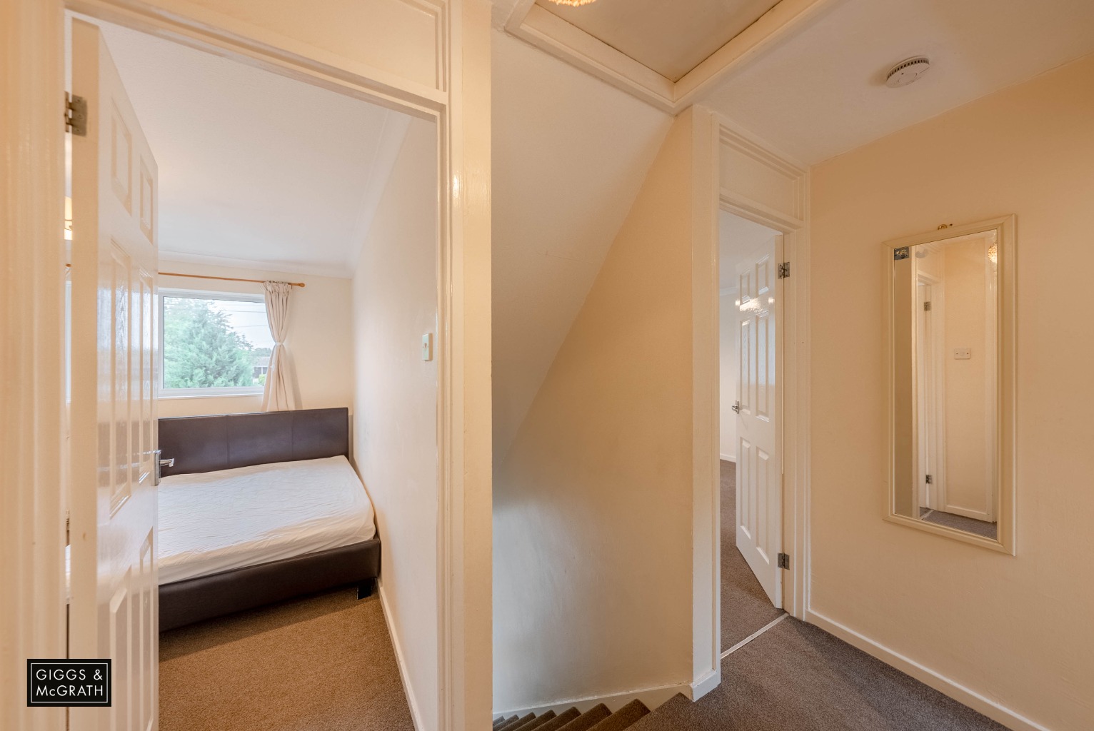 3 bed terraced house for sale in Coldhams Crescent, Huntingdon 5