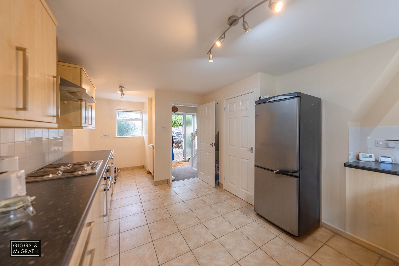 3 bed terraced house for sale in Coldhams Crescent, Huntingdon 3