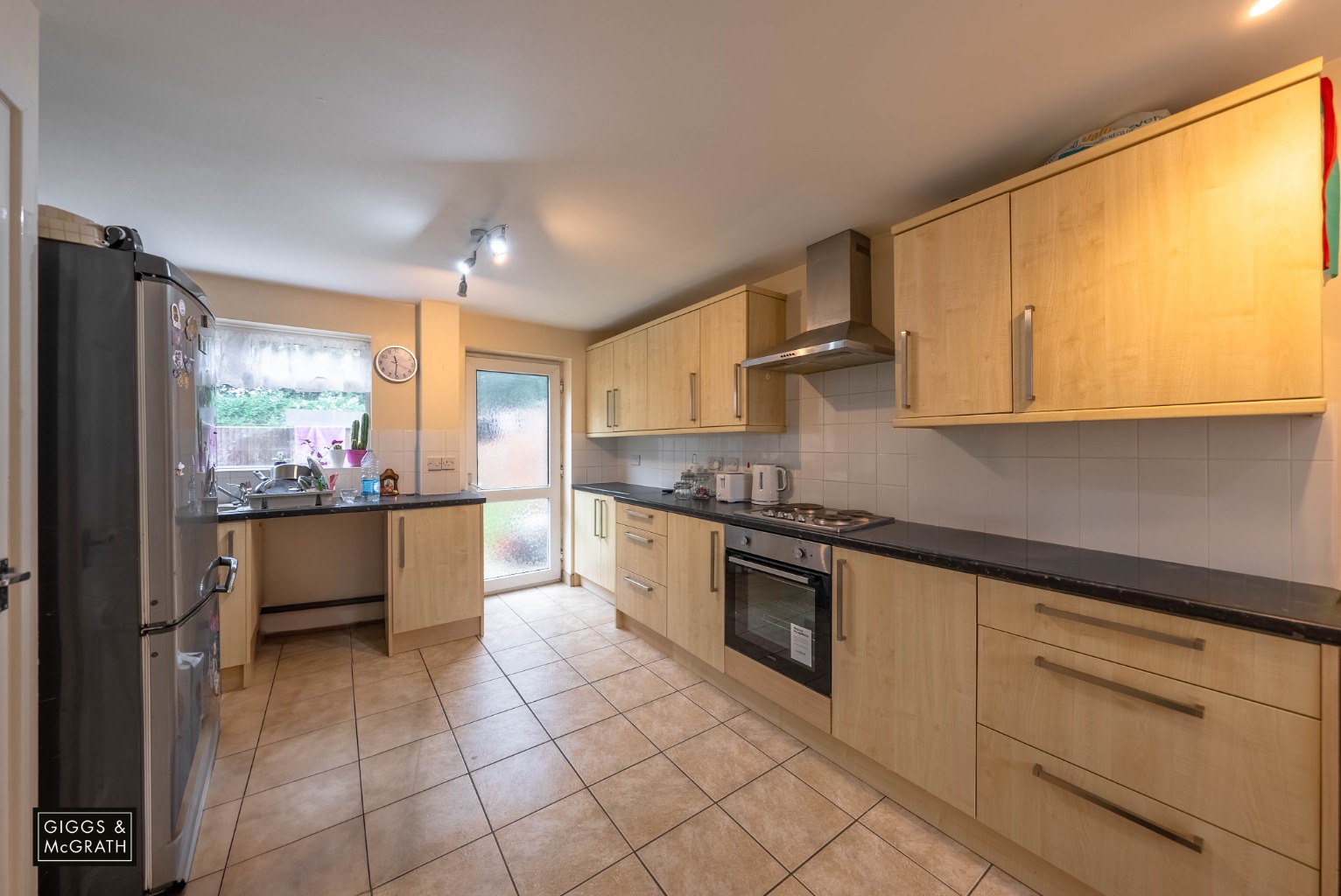 3 bed terraced house for sale in Coldhams Crescent, Huntingdon  - Property Image 2