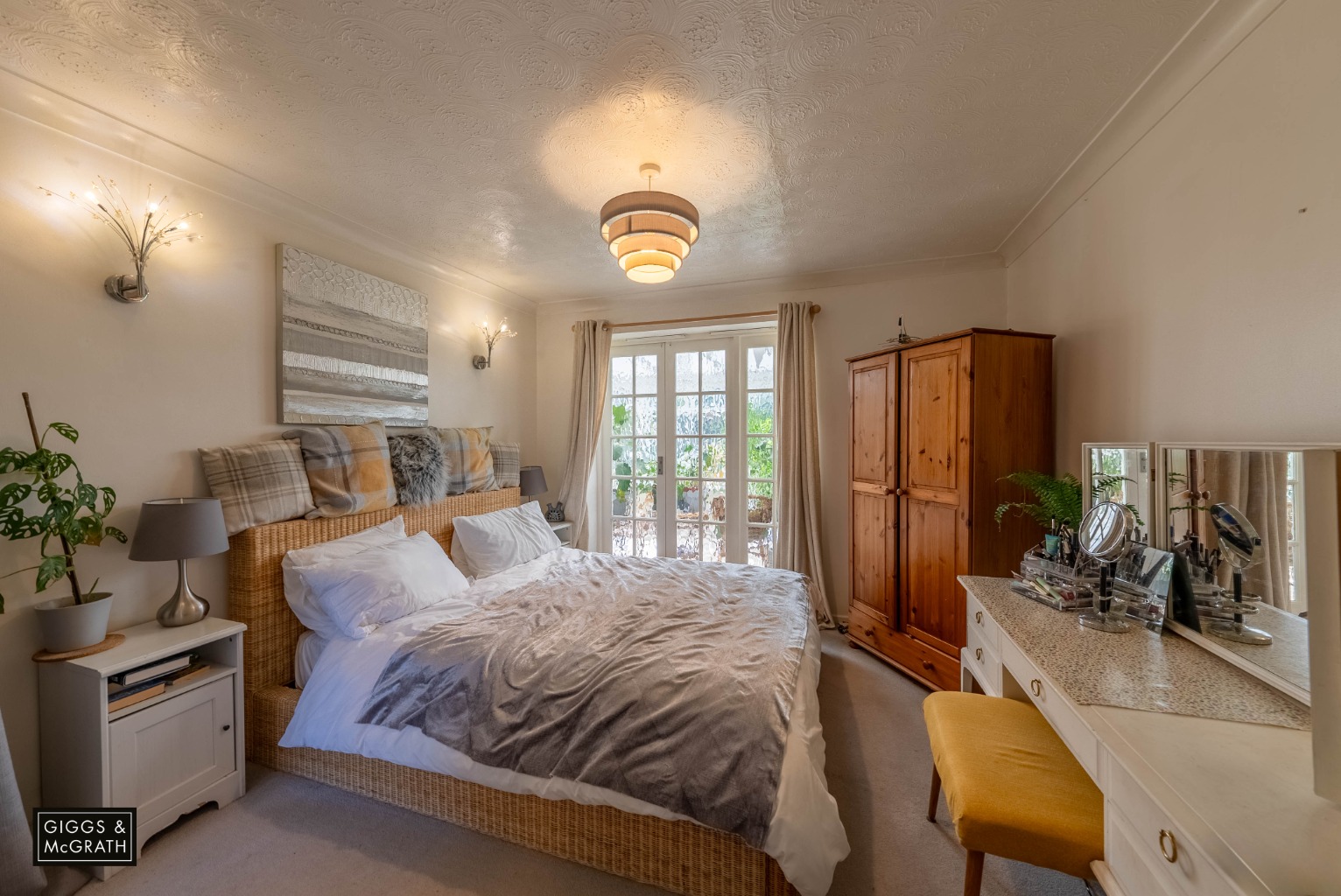 4 bed detached house for sale in Queens Road 9