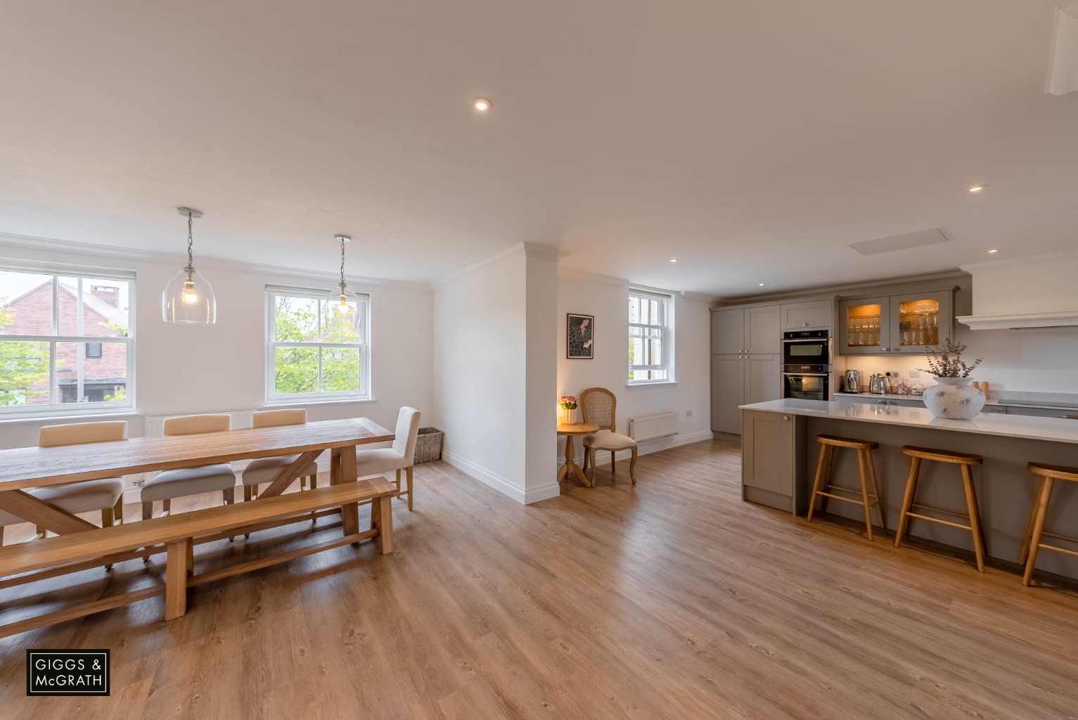 4 bed detached house for sale in Senliz Road, Huntingdon 2