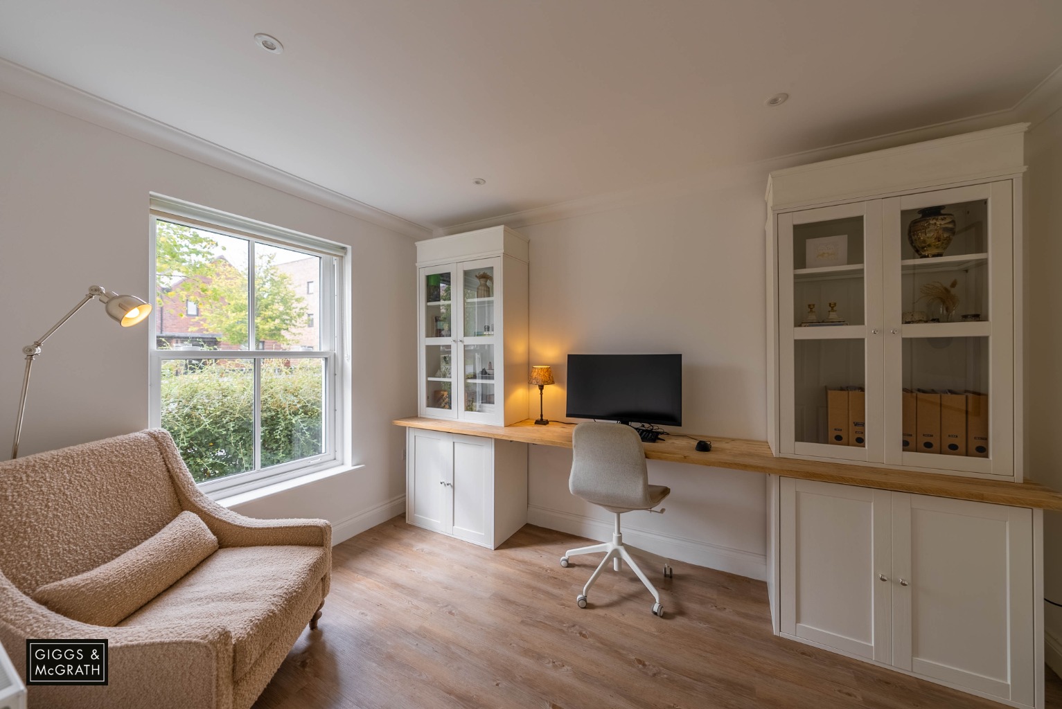 4 bed detached house for sale in Senliz Road, Huntingdon 4