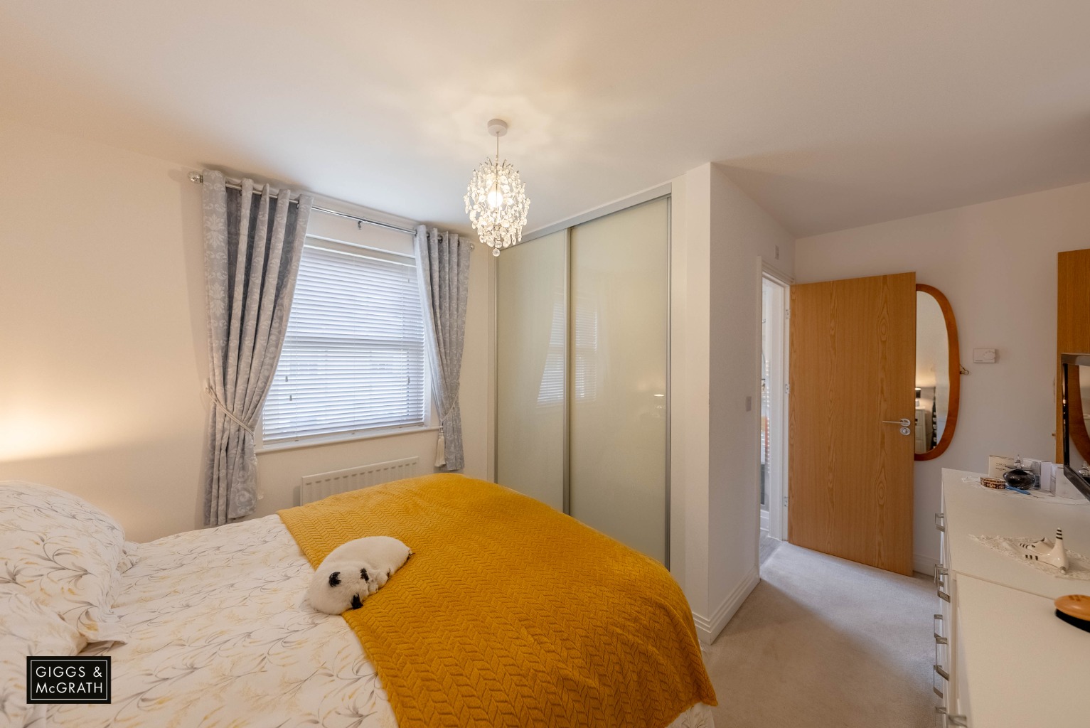 3 bed detached house for sale in Lamb Close, Huntingdon 7