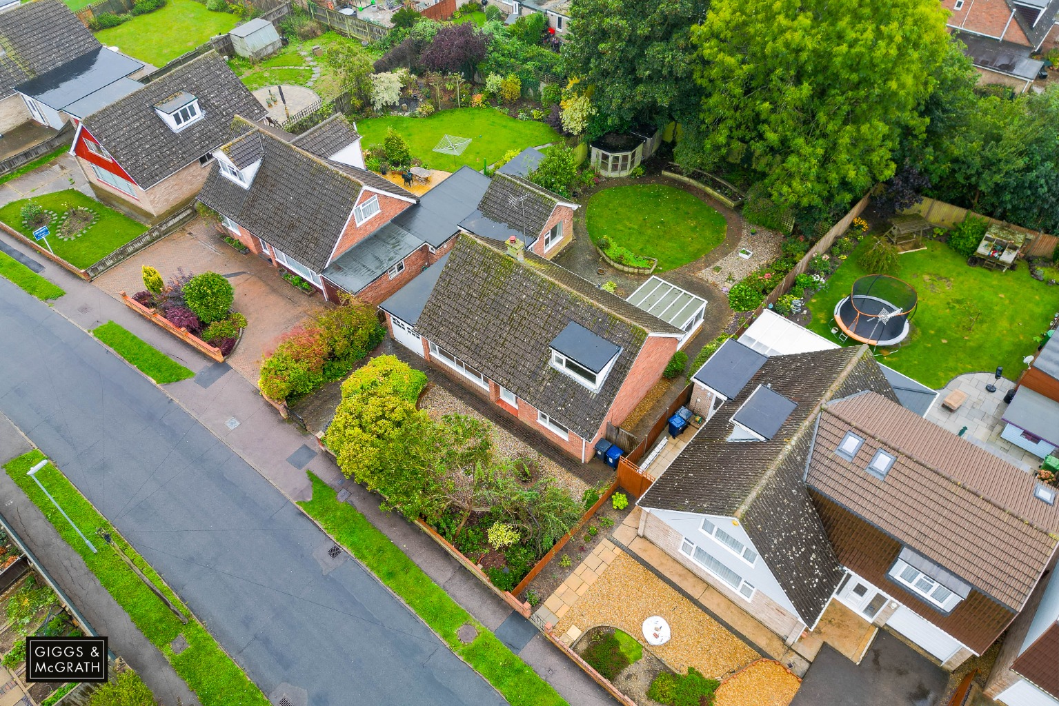 4 bed detached bungalow for sale in Chestnut Road, St. Ives  - Property Image 1