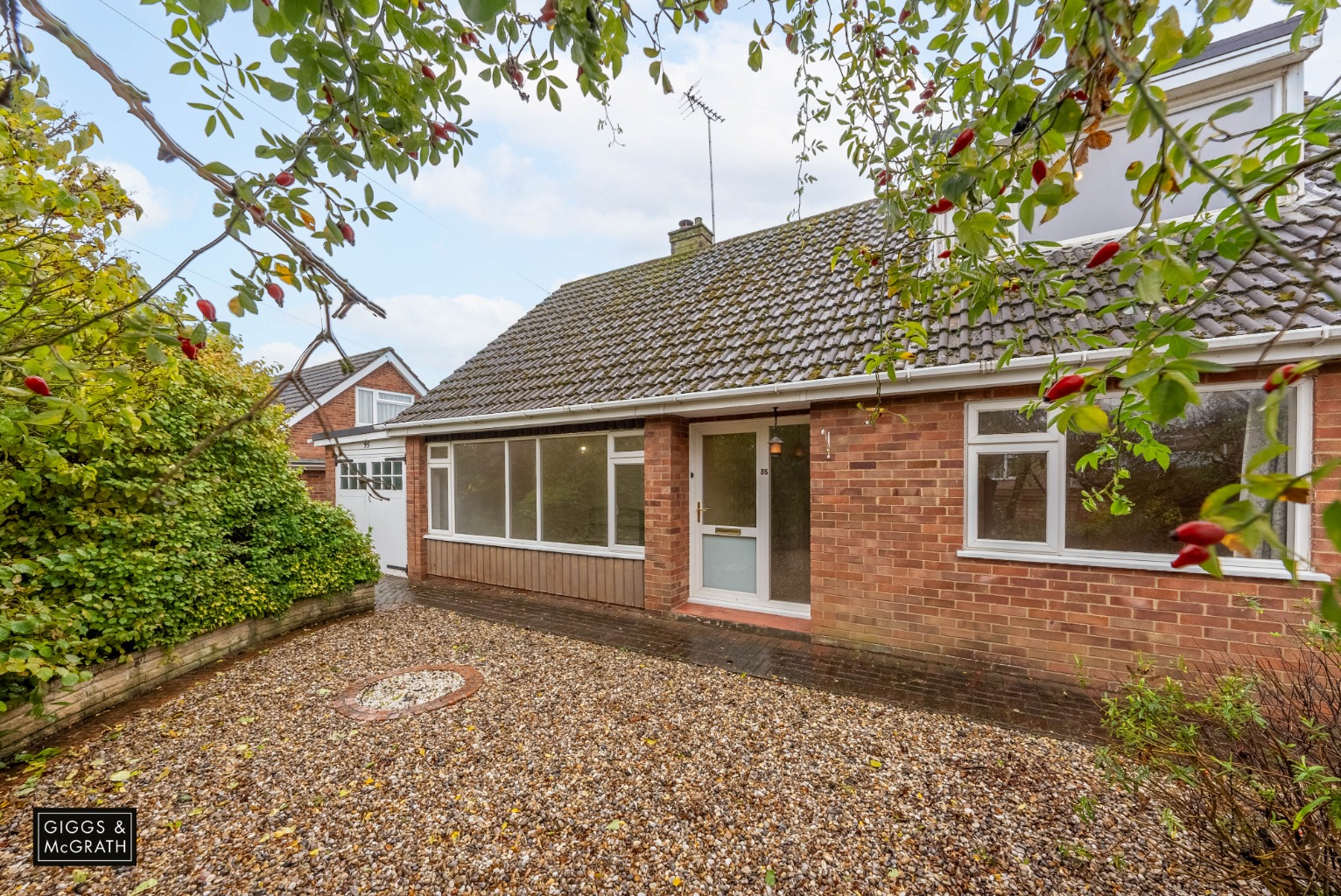 4 bed detached bungalow for sale in Chestnut Road, St. Ives 21