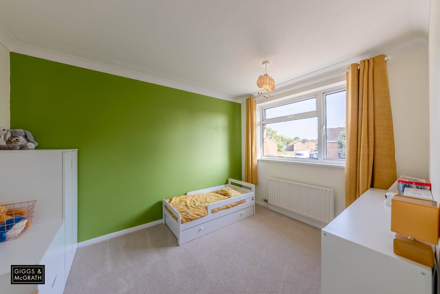 3 bed end of terrace house for sale in Curlew Close, St. Ives 9