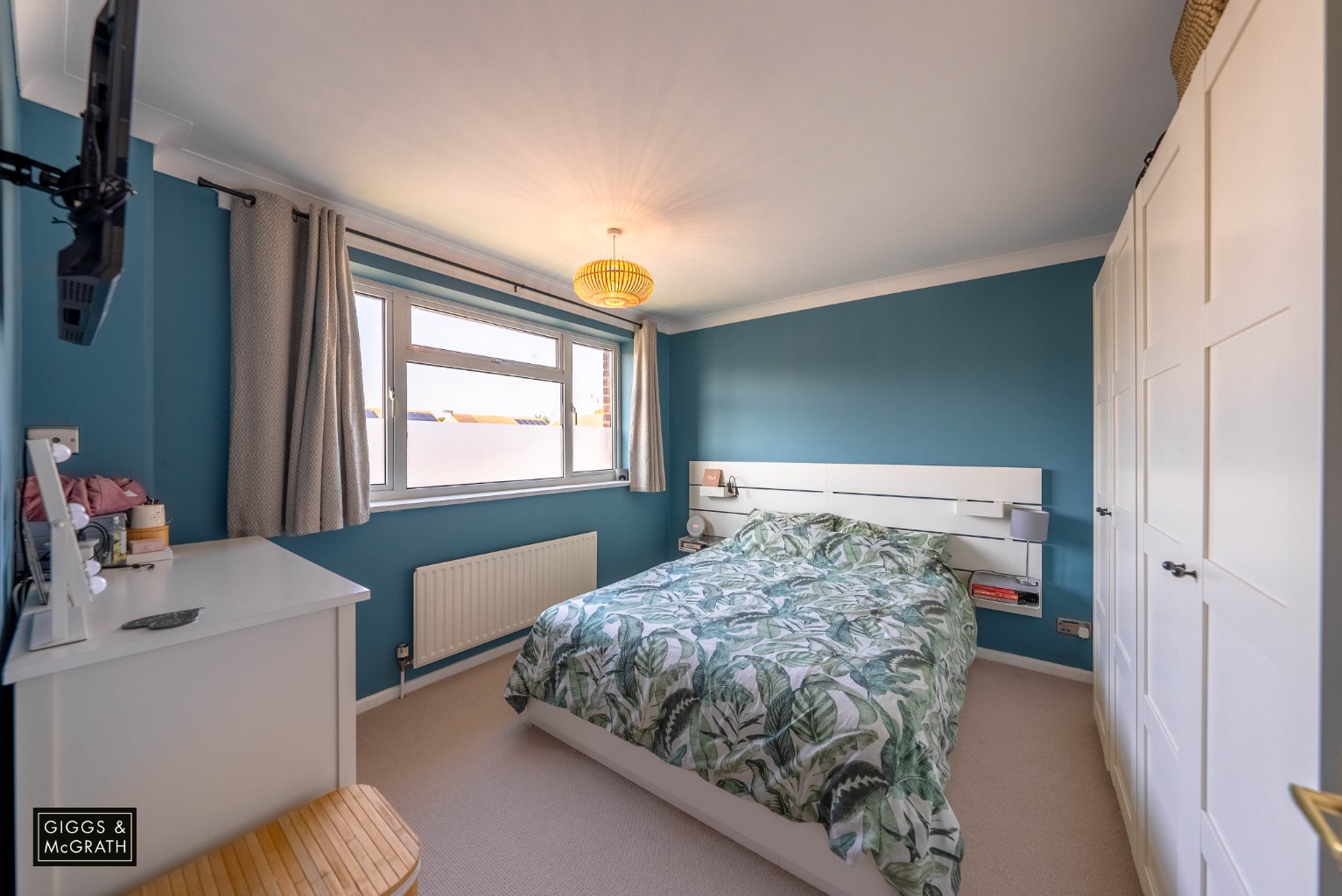 3 bed end of terrace house for sale in Curlew Close, St. Ives 8