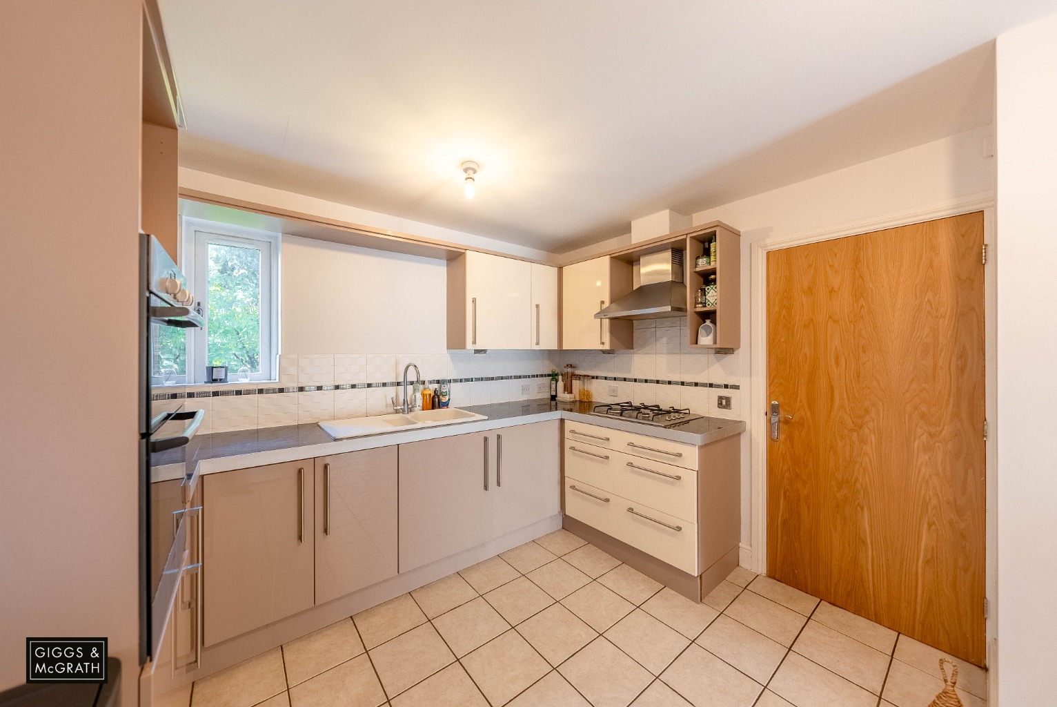 3 bed semi-detached house for sale in Butchers Close, Huntingdon  - Property Image 7