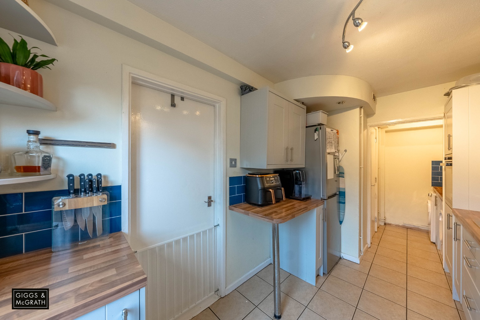2 bed end of terrace house for sale in Bath Crescent, Huntingdon 9