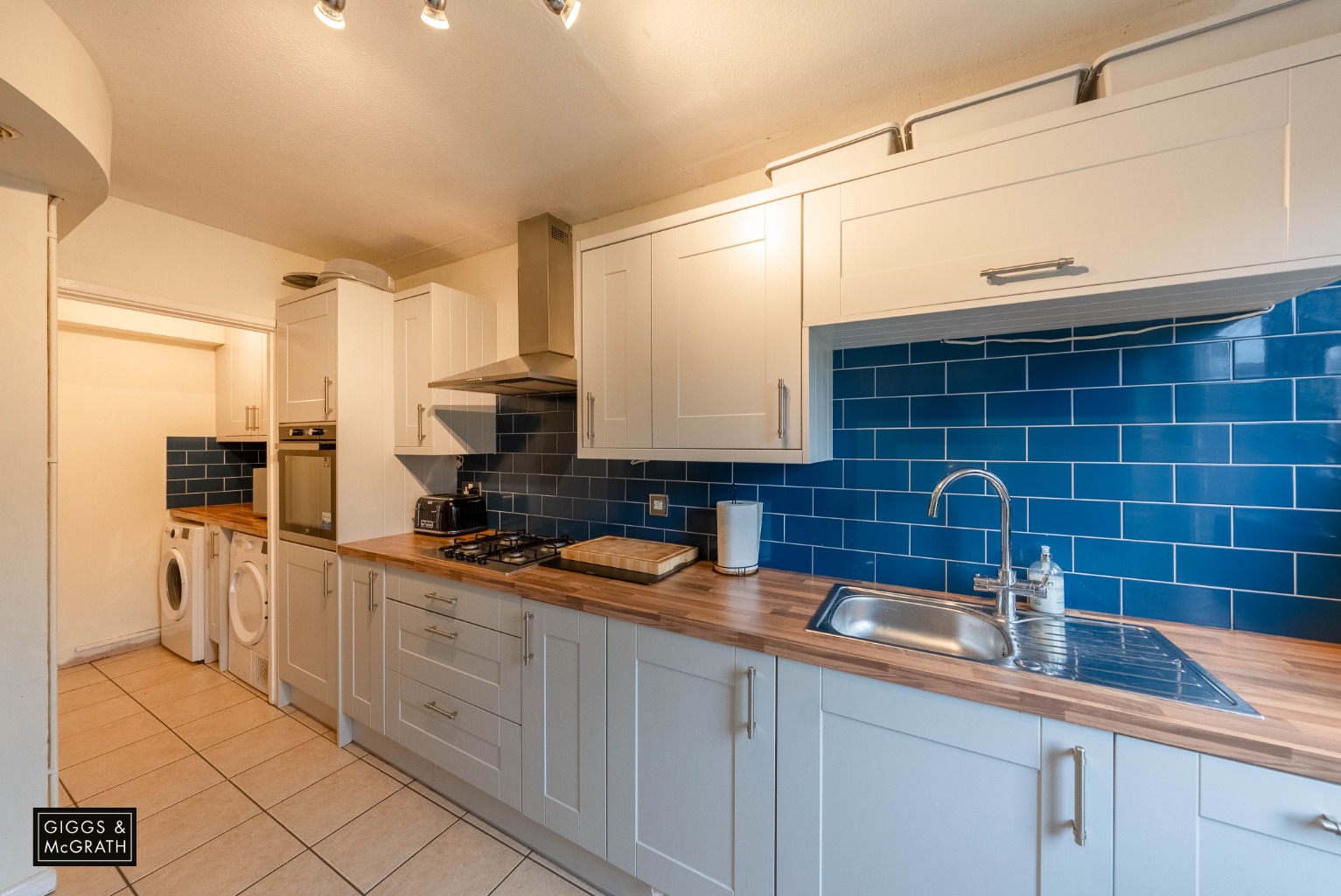 2 bed end of terrace house for sale in Bath Crescent, Huntingdon  - Property Image 2