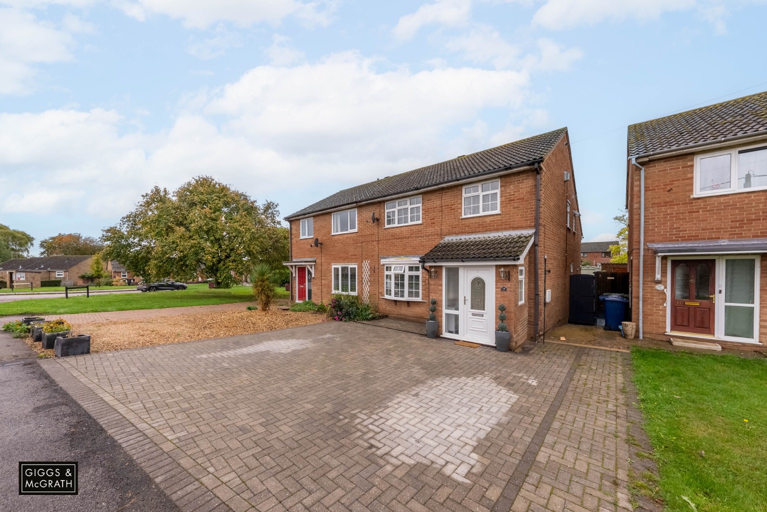 4 bed semi-detached house for sale in Hollidays Road, Huntingdon  - Property Image 1