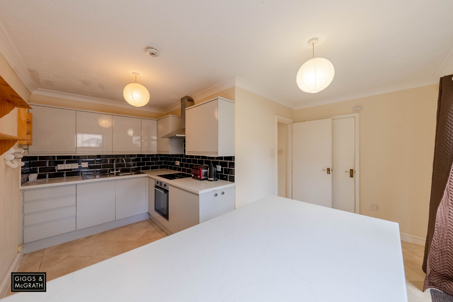 3 bed terraced house for sale in Robbs Walk, St. Ives  - Property Image 5