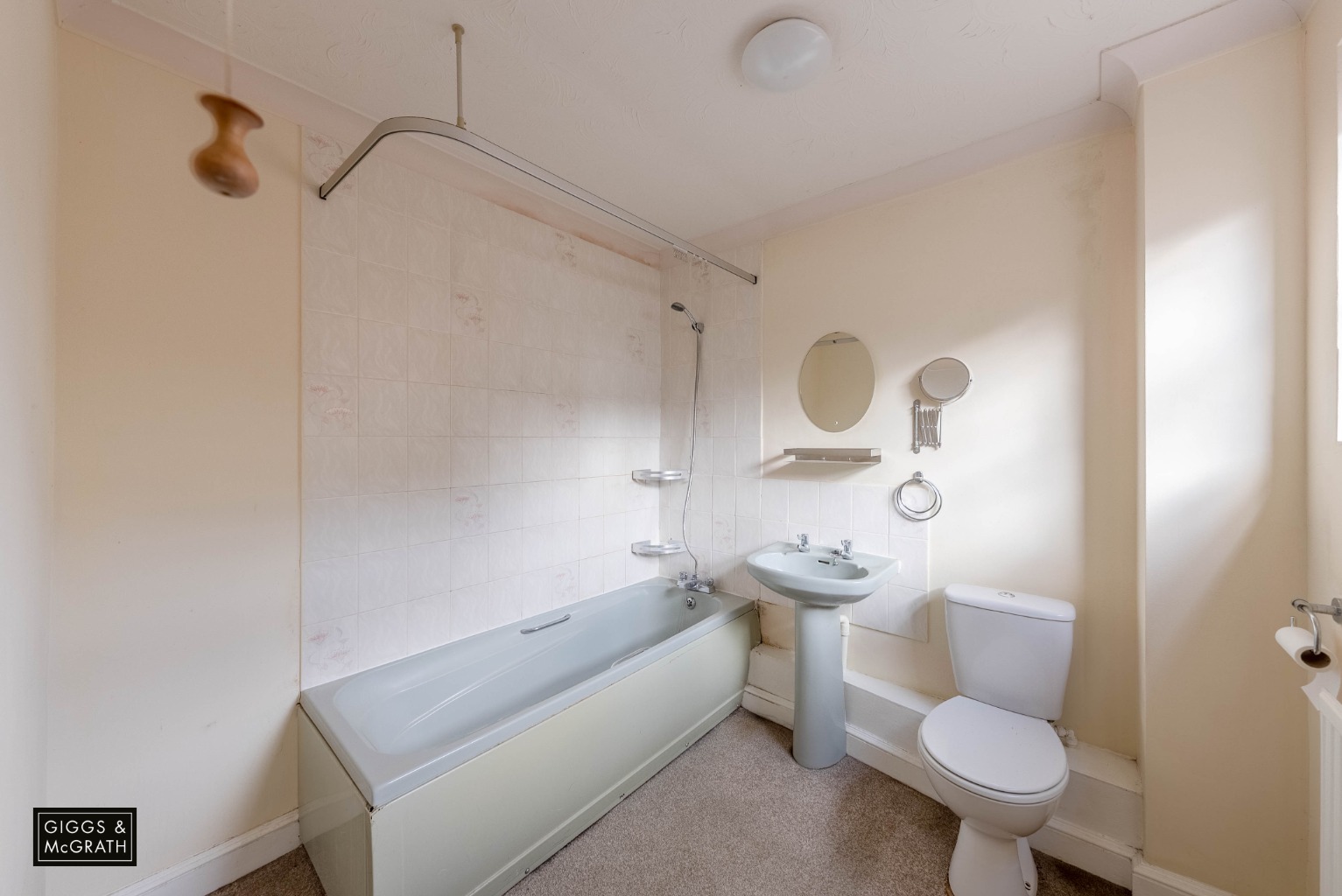 3 bed terraced house for sale in Robbs Walk, St. Ives  - Property Image 9