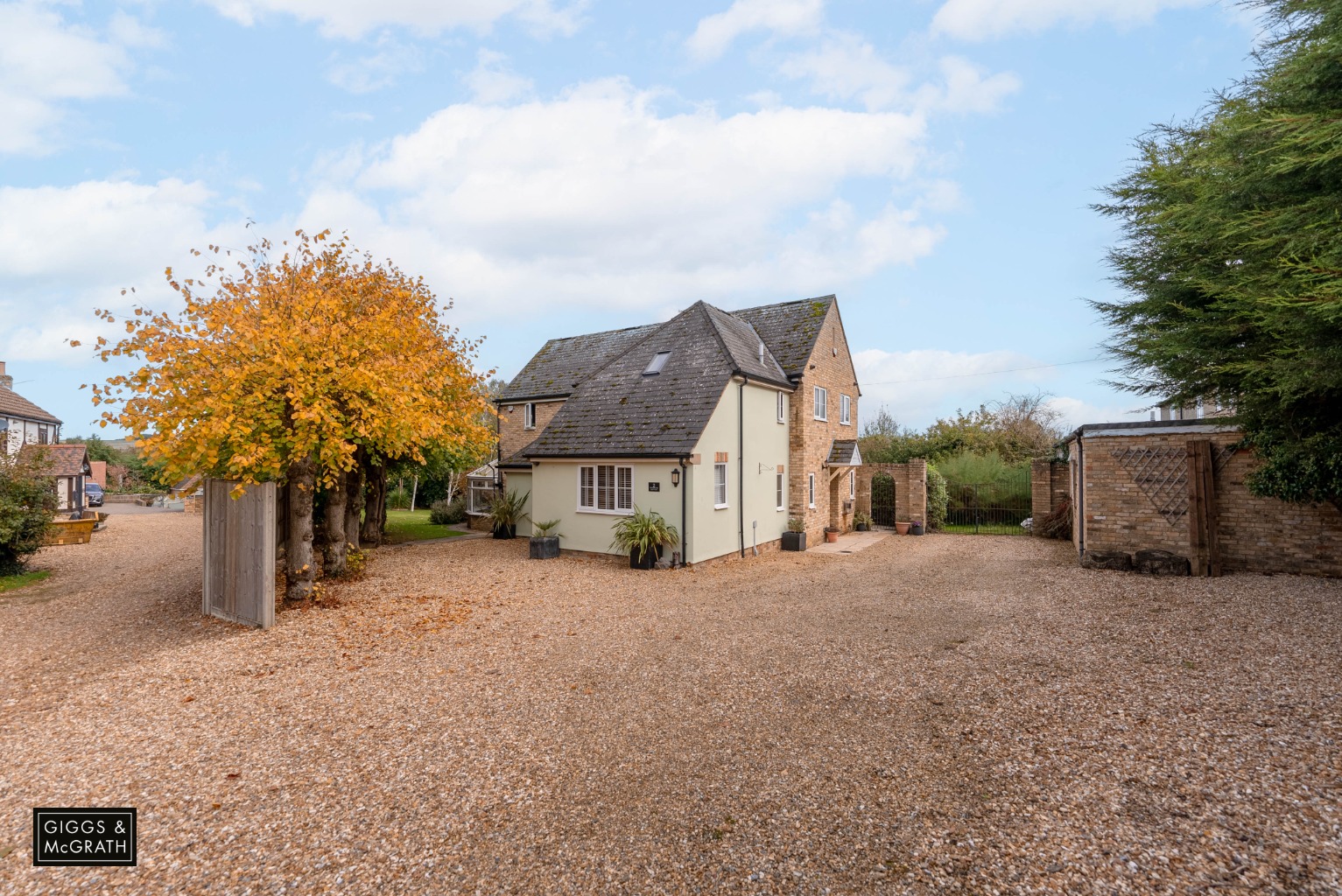 5 bed detached house for sale in Blacksmiths Lane, Huntingdon  - Property Image 24