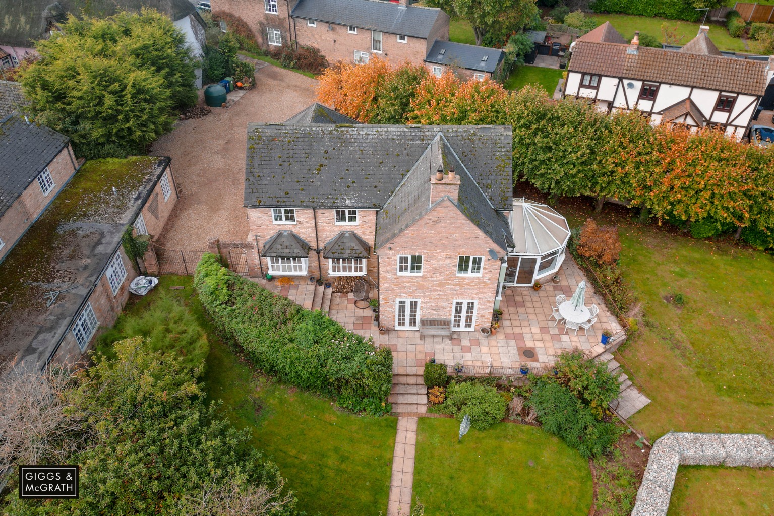 5 bed detached house for sale in Blacksmiths Lane, Huntingdon  - Property Image 16