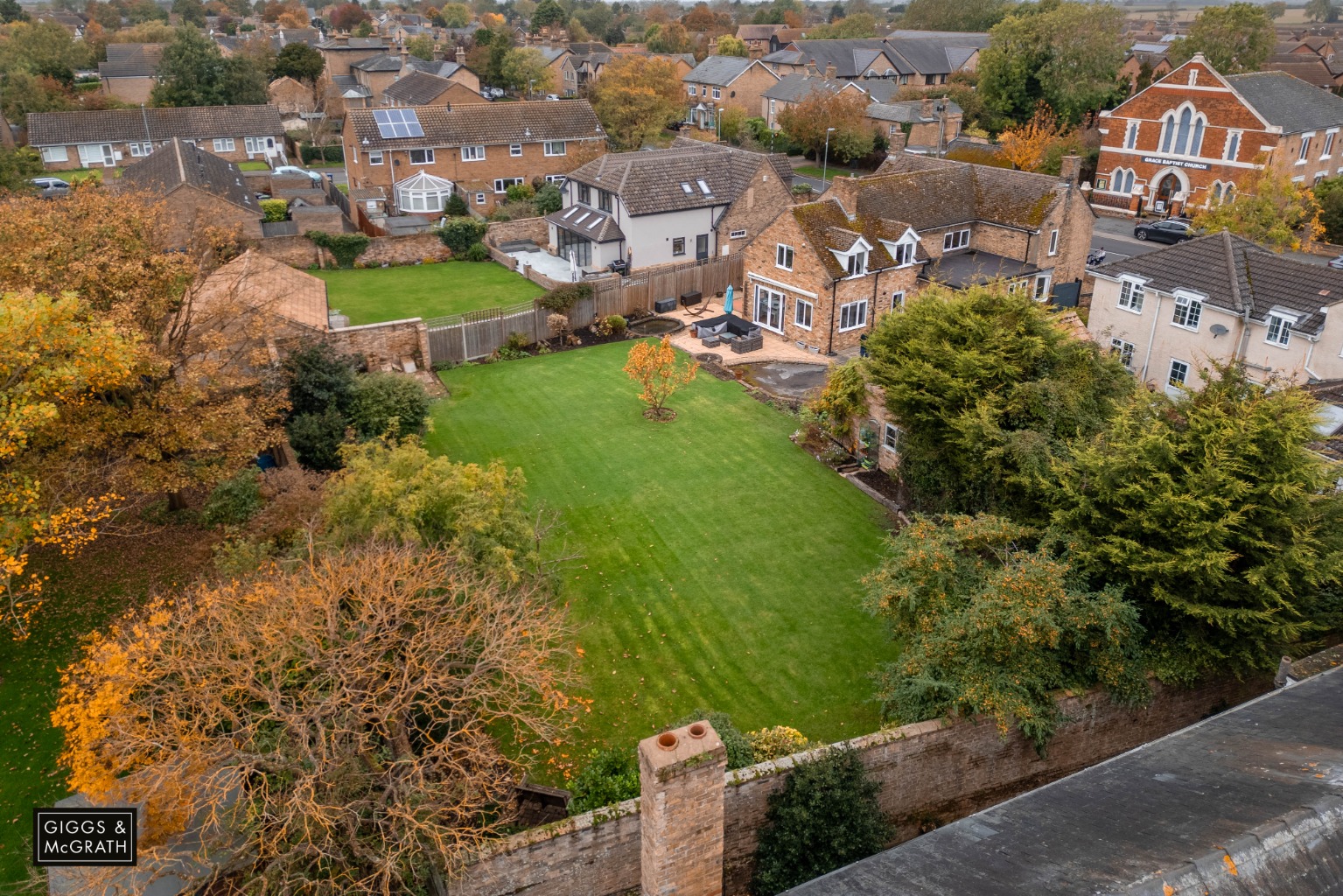 5 bed detached house for sale in High Street, Huntingdon  - Property Image 1