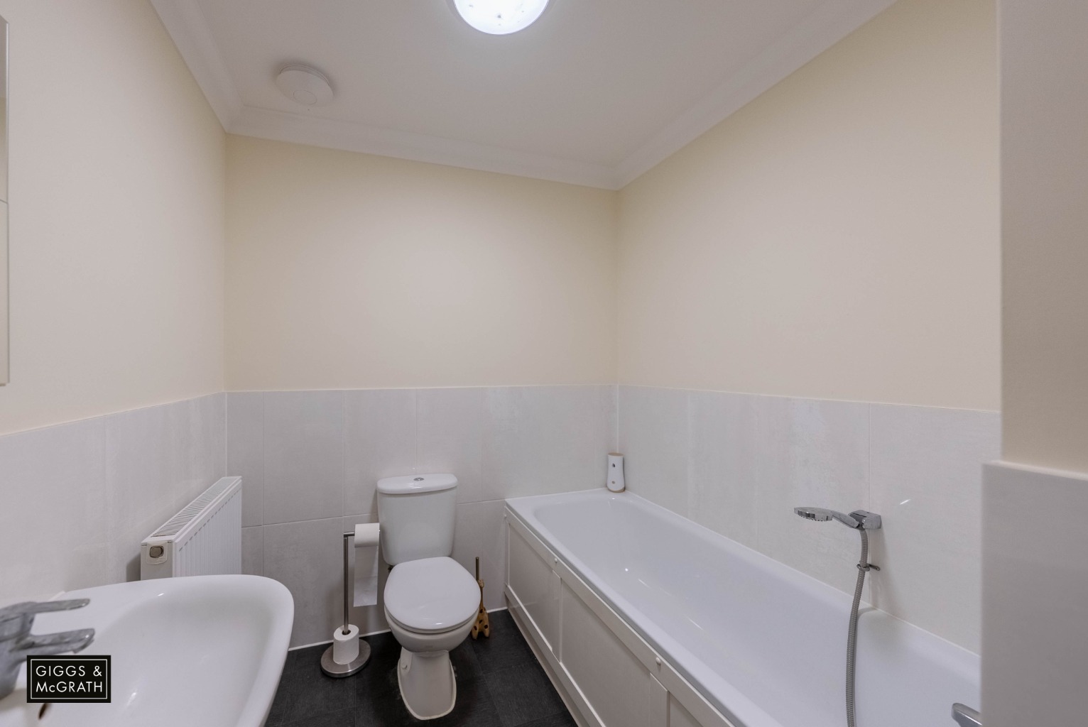 5 bed terraced house for sale in Pople Drive, Huntingdon 8