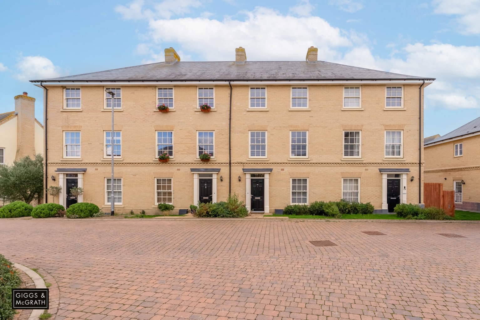 5 bed terraced house for sale in Pople Drive, Huntingdon  - Property Image 1