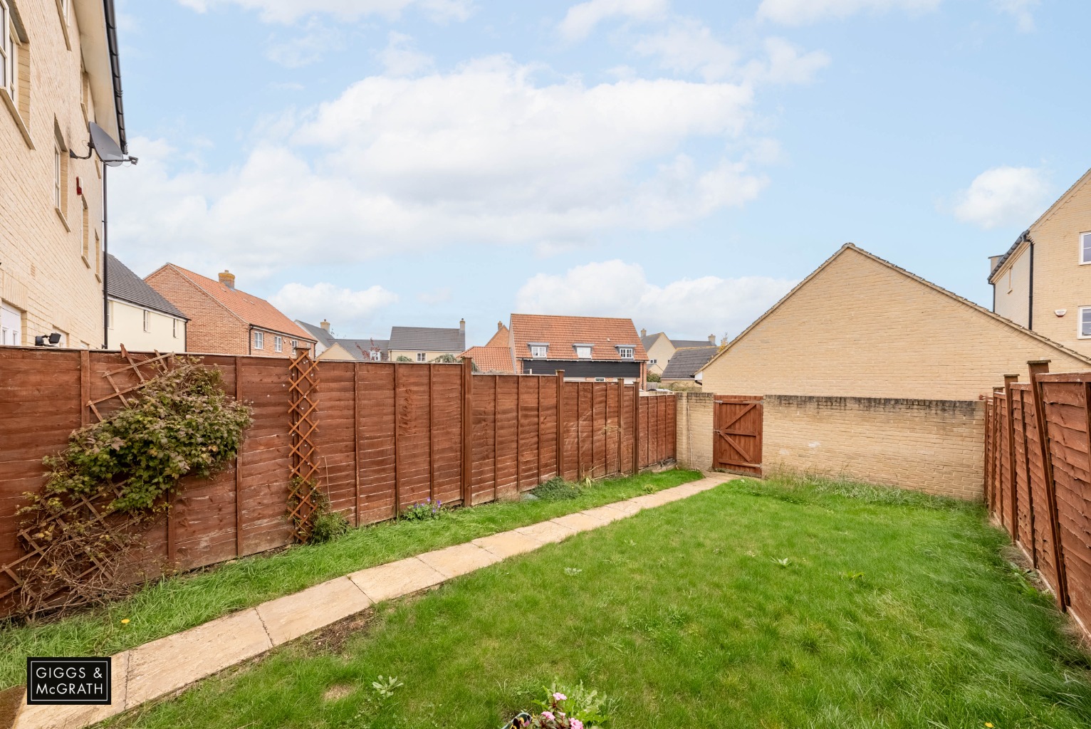 5 bed terraced house for sale in Pople Drive, Huntingdon 11