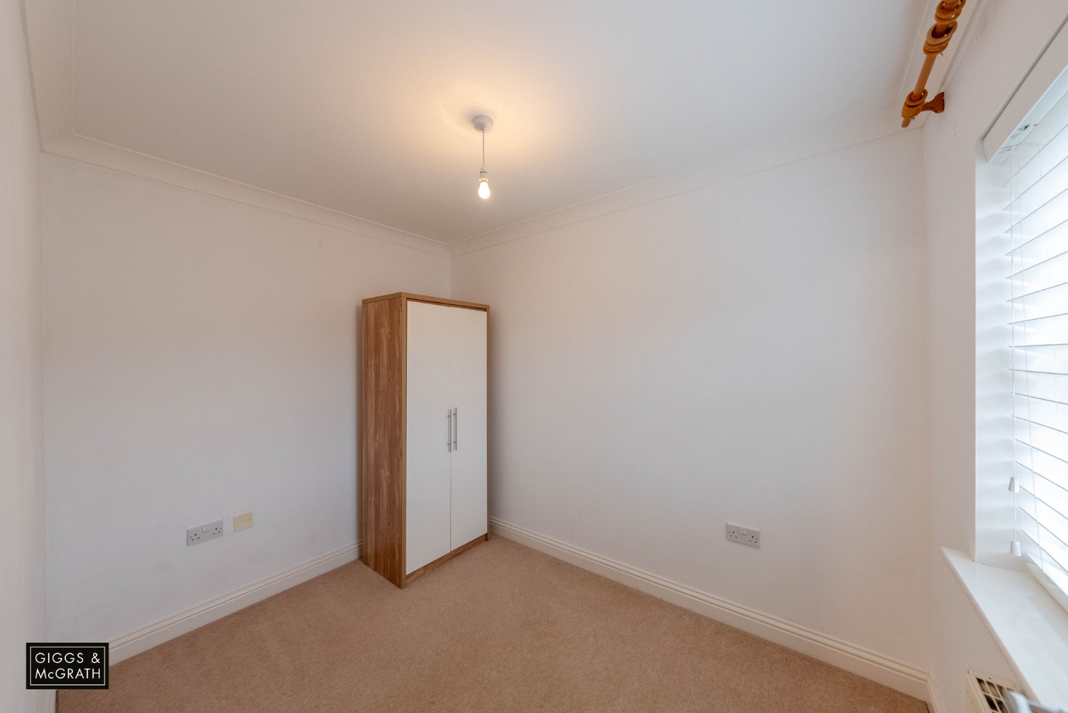 4 bed semi-detached house for sale in Christie Drive, Huntingdon  - Property Image 12